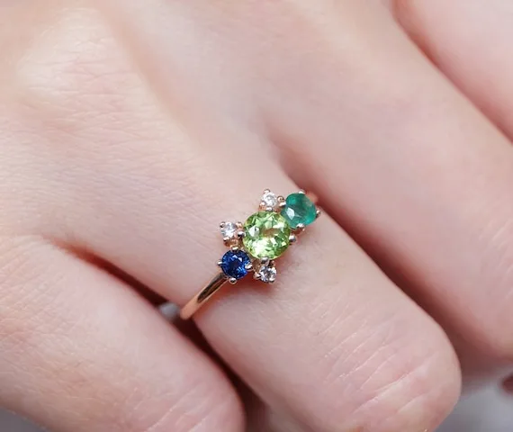 Peridot Sapphire Ring in Sweden