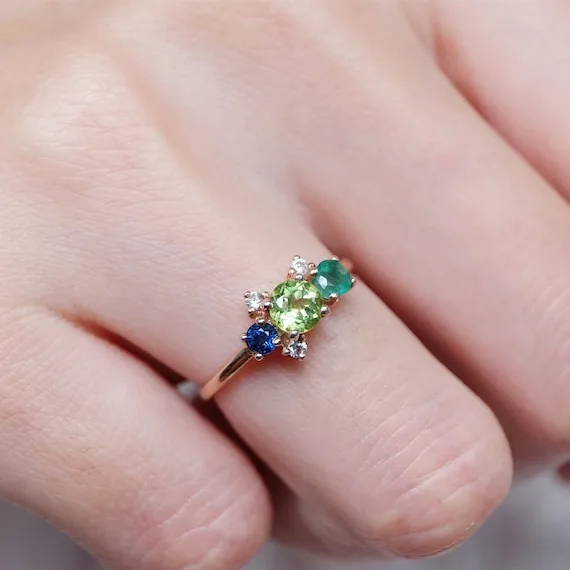 Peridot Sapphire Ring in Sweden